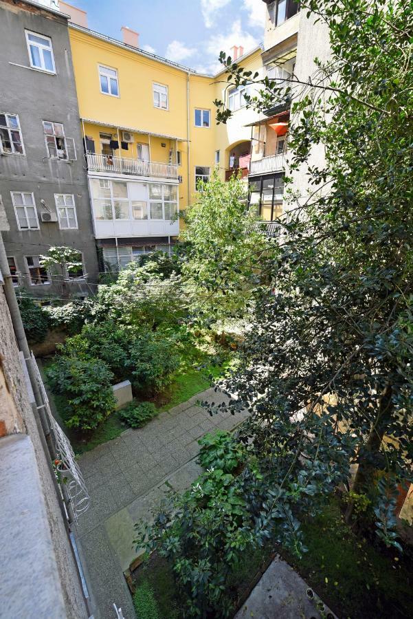 Apartment Central Загреб Экстерьер фото